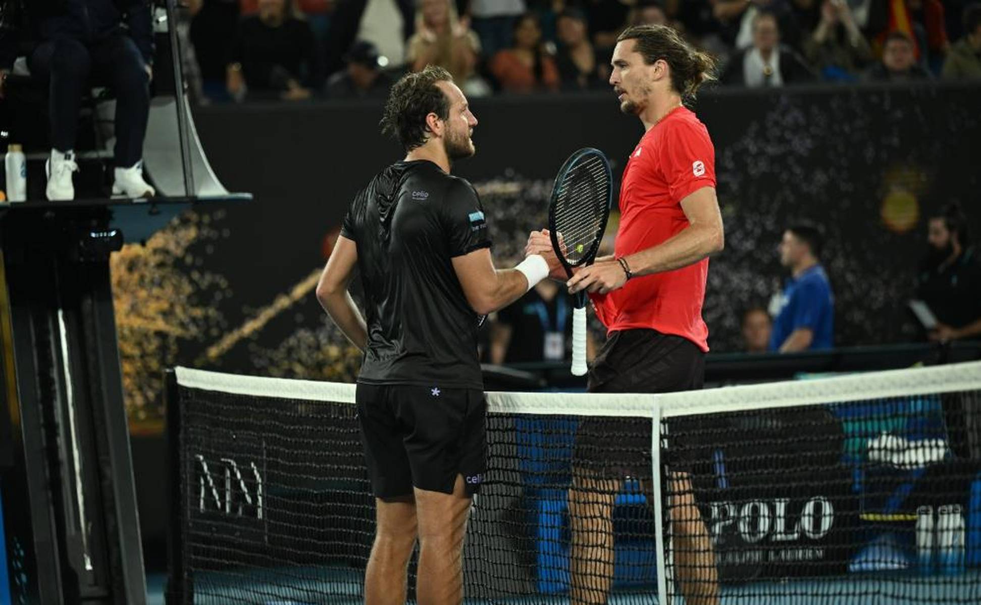 关于美国网球队碾压澳大利亚网球队，兹维列夫送出助攻的信息