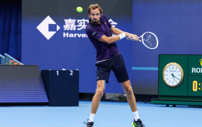 世界网球队碾压澳大利亚网球队，梅德韦杰夫爆发神勇