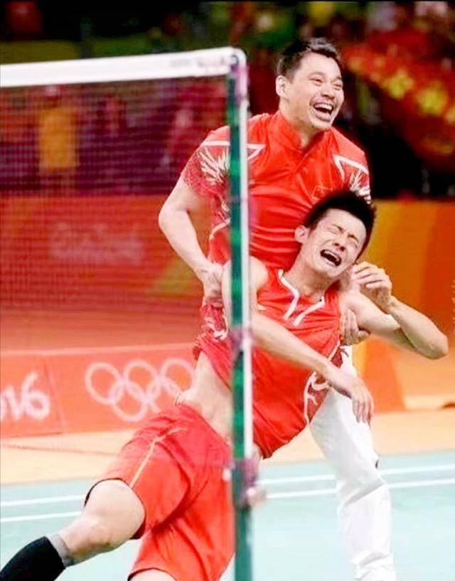 英格兰羽毛球队血洗马来西亚羽毛球队，谌龙高光表现的简单介绍