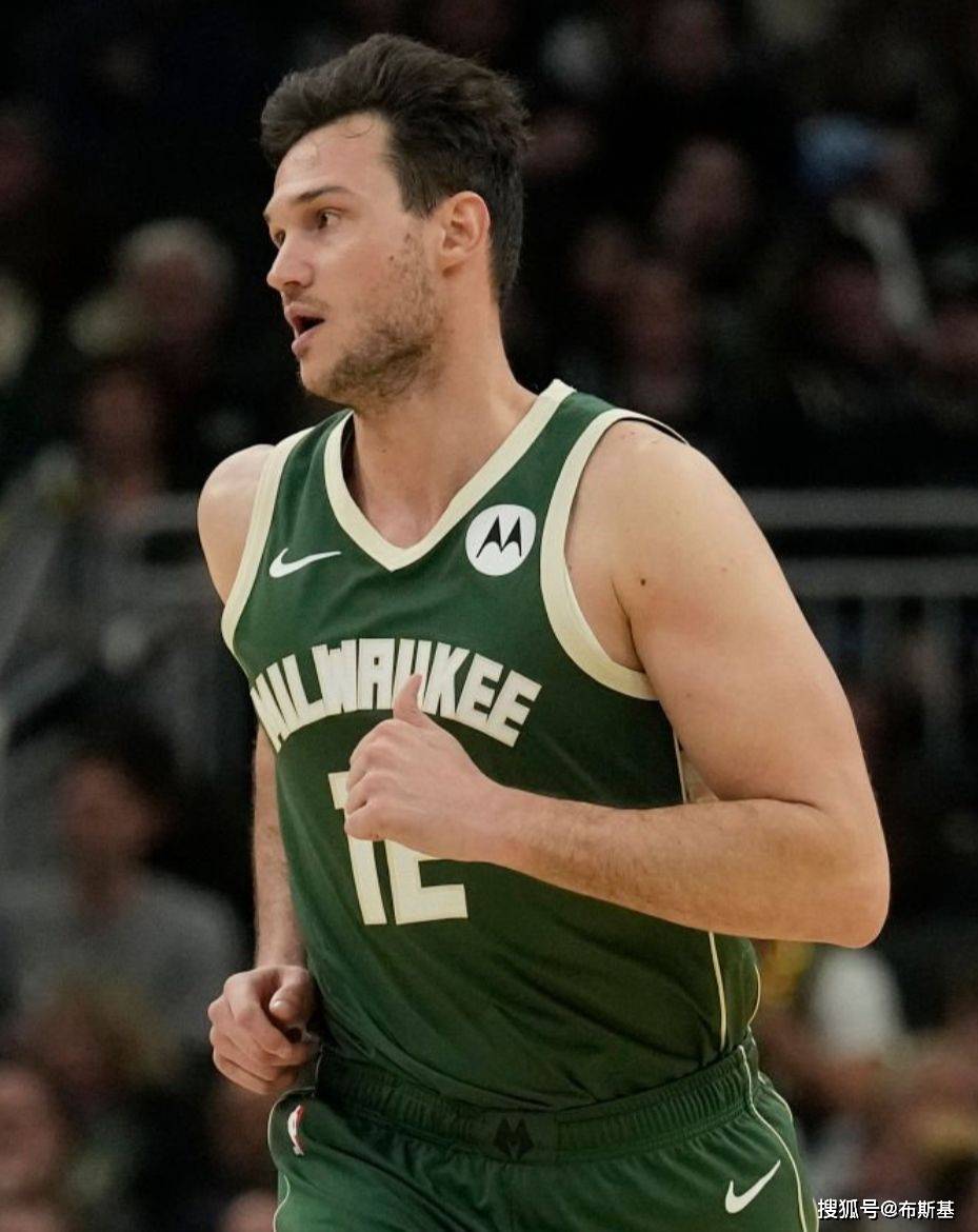 步行者强势雄鹿，加里纳利打破历史纪录的简单介绍