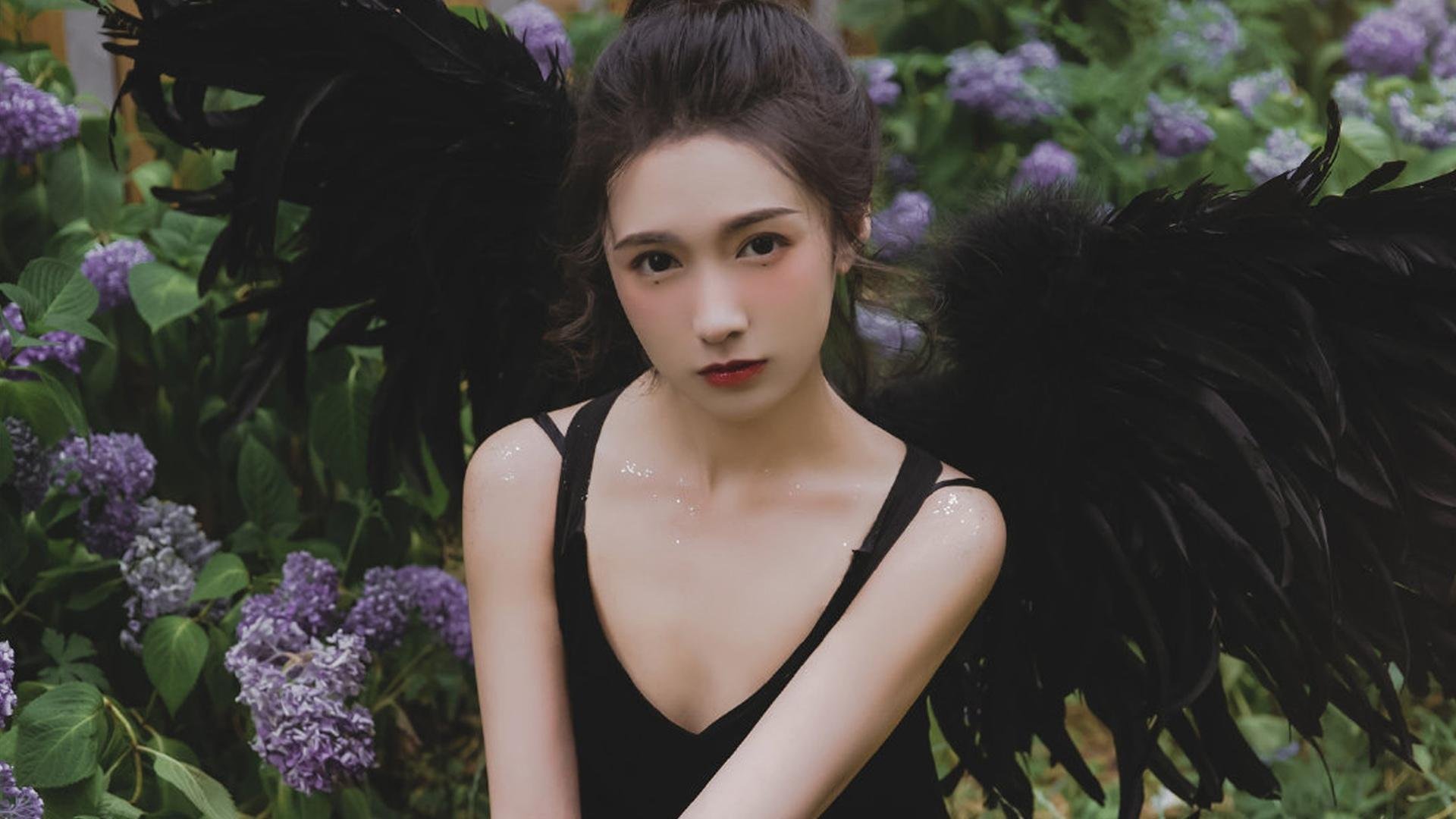 当中国冠军遇上哈登时刻，那场未曾发生却永恒闪耀的篮球对话