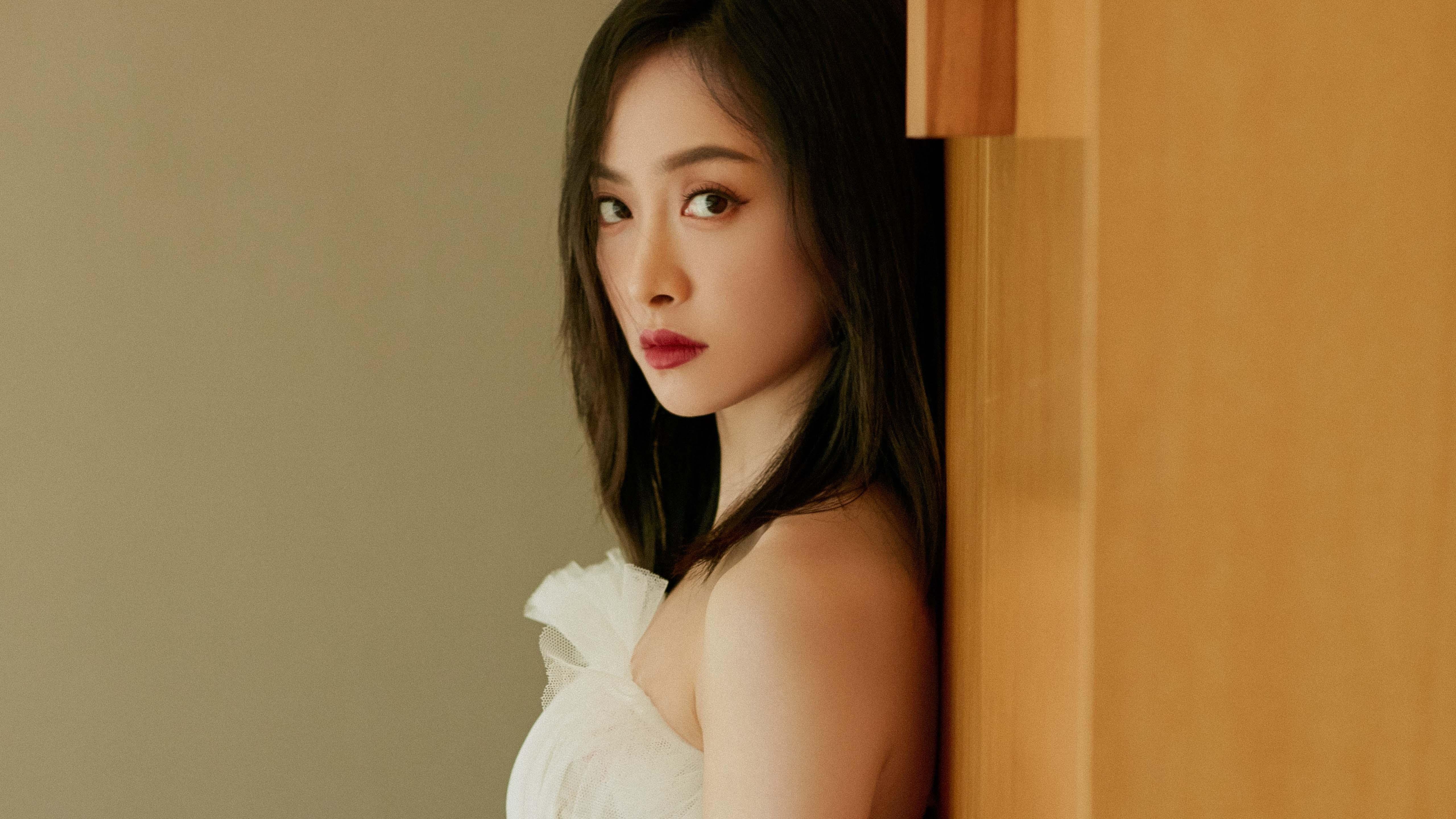 北欧童话重现!冰岛极致防反完胜突尼斯,奥斯梅恩一锤定音成关键先生